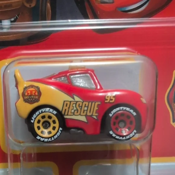 Disney Cars Mini Racers Race & Rescue Set - Picture 4 of 5